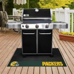 FanMats® 12185 - NFL "Green Bay Packers" 26" X 42" Grill Mat With "Oval G" Logo & "Packers" Wordmark