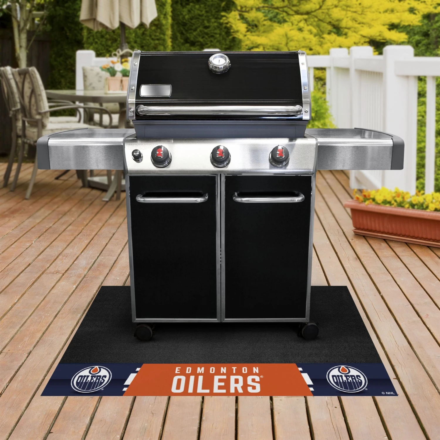 FanMats® 14235 - NHL "Edmonton Oilers" 26" X 42" Grill Mat With "Circle Oilers" Logo & Wordmark 4 FanMats® 14235 - NHL "Edmonton Oilers" 26" X 42" Grill Mat With "Circle Oilers" Logo & Wordmark - Image 2