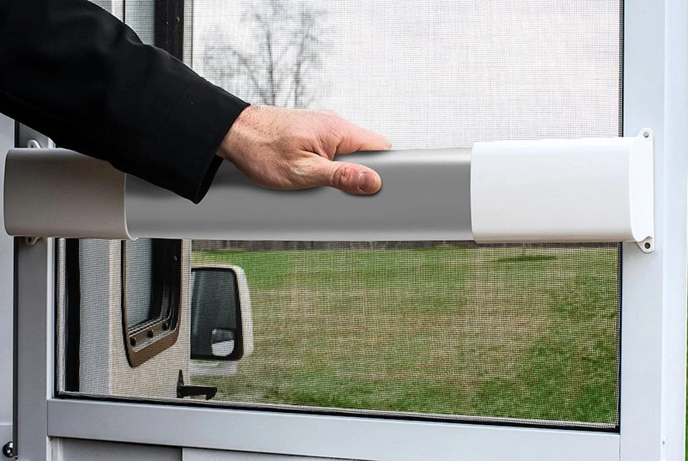 Camco® 42189 - Deluxe™ White Adjustable Screen Door Cross Bar 6 Camco® 42189 - Deluxe™ White Adjustable Screen Door Cross Bar - Image 4