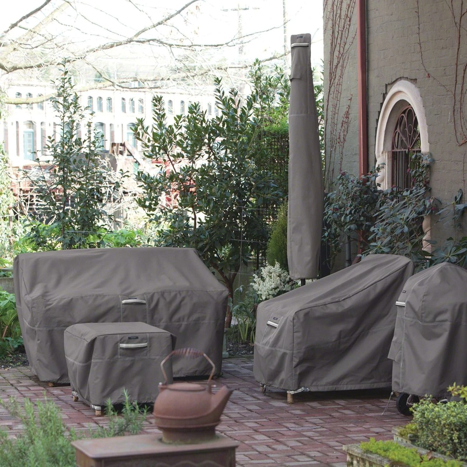 Classic Accessories® - Ravenna™ Dark Taupe Medium Built-In Grill Cover (45"L X 29"W X 26"H) 16 Classic Accessories® - Ravenna™ Dark Taupe Medium Built-In Grill Cover (45"L X 29"W X 26"H) - Image 14