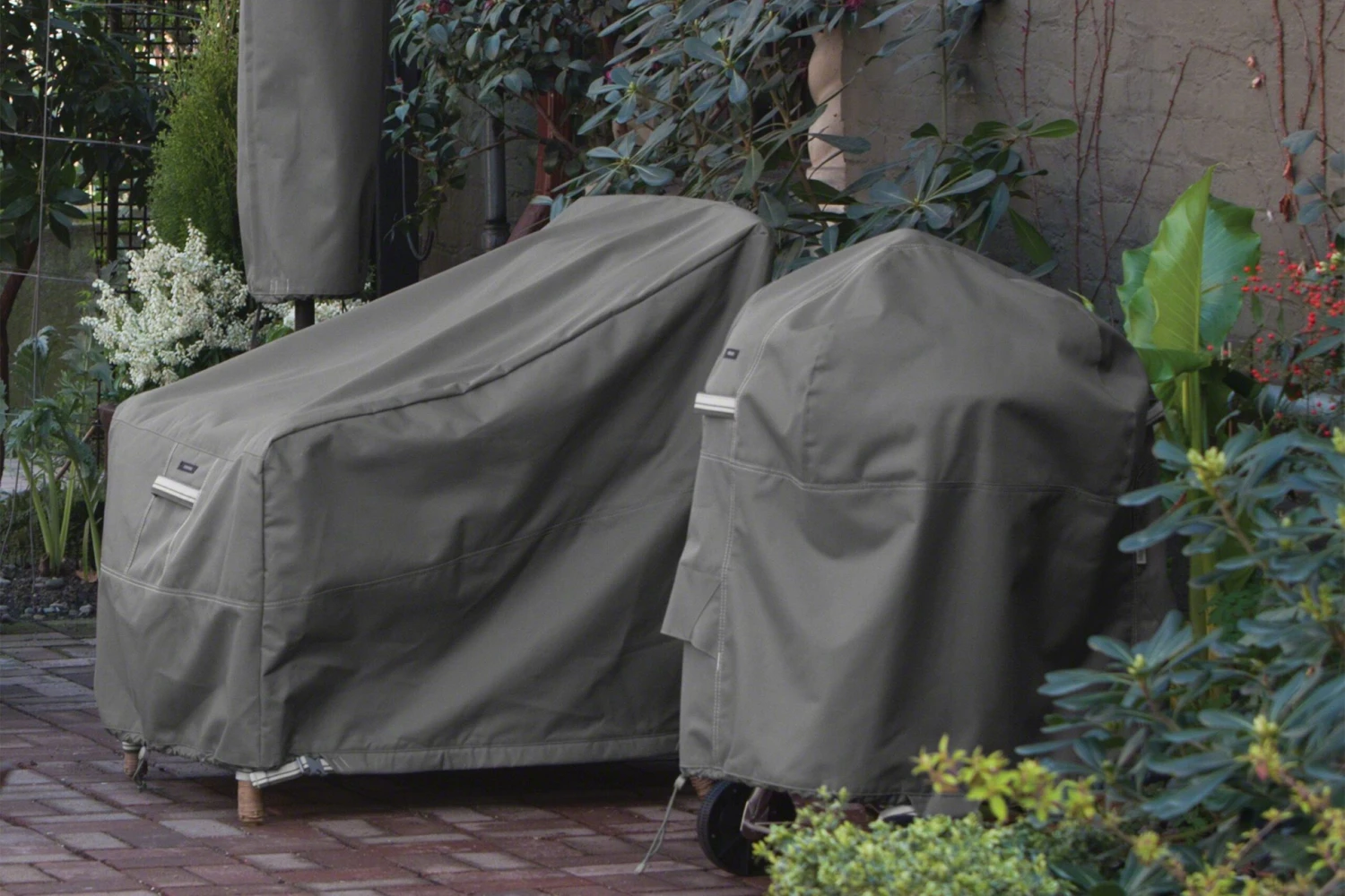 Classic Accessories® - Ravenna™ Dark Taupe X-Small BBQ Grill Cover For Weber™ Summit Grills (42"L X 38"W X 48"H) 15 Classic Accessories® - Ravenna™ Dark Taupe X-Small BBQ Grill Cover For Weber™ Summit Grills (42"L X 38"W X 48"H) - Image 13