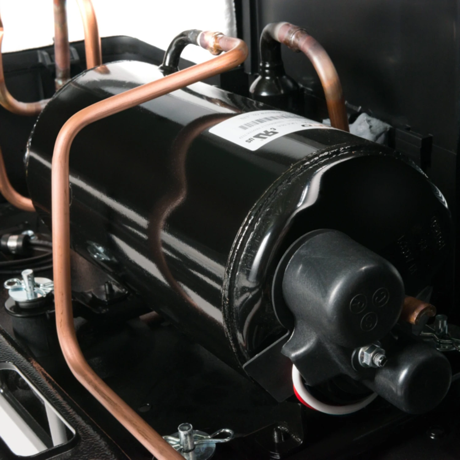 Dometic RV® 9105304180 - Penguin II™ 13.500 BTU Black Low Profile Rooftop RV Air Conditioner 6 Dometic RV® 9105304180 - Penguin II™ 13.500 BTU Black Low Profile Rooftop RV Air Conditioner - Image 4