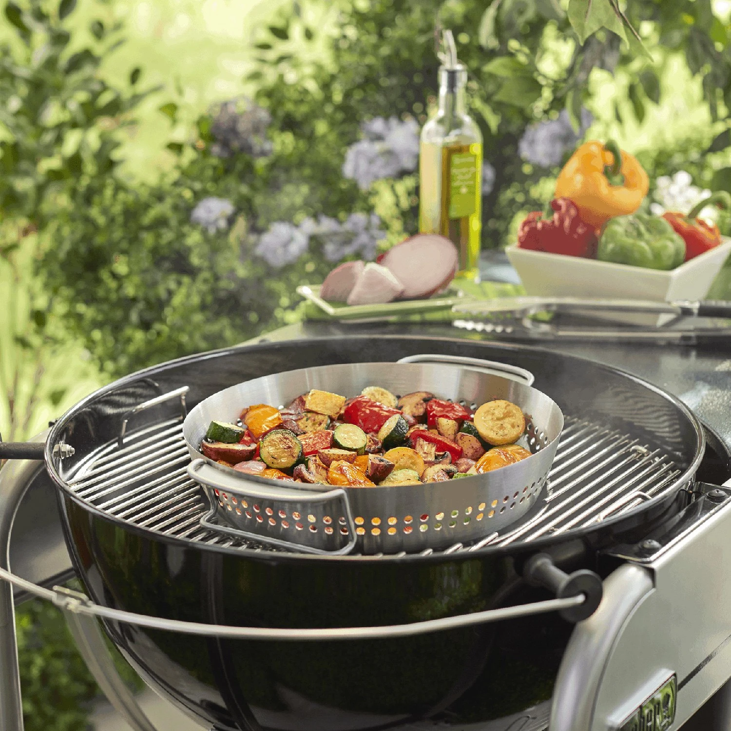 Weber® - 2-in-1 Poultry Roaster 8 Weber® - 2-in-1 Poultry Roaster - Image 6