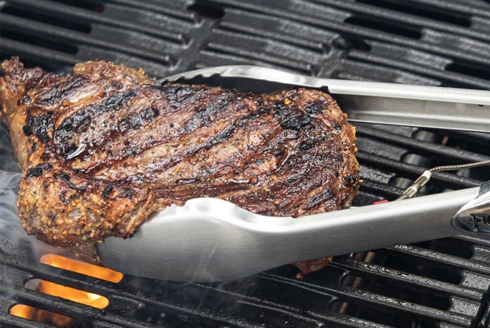 Weber® 9010001 - Traveler Portable Liquid Propane Gas Grill 17 Weber® 9010001 - Traveler Portable Liquid Propane Gas Grill - Image 15