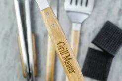 BBQ-AID® BBQCLEANINGBRUSHSTICKERLESS - Grill Brush & Scraper -Summit Trails bbqcleaningbrushstickerless 8 1